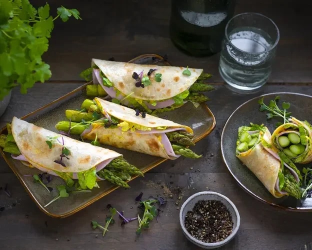 Spargel Curry Wrap